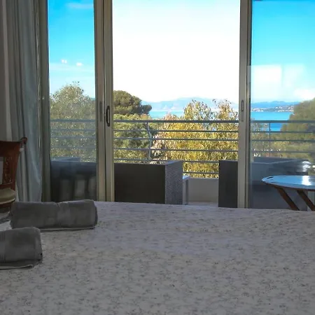 Διαμέρισμα 2 Bedroom With Mountain And Sea View