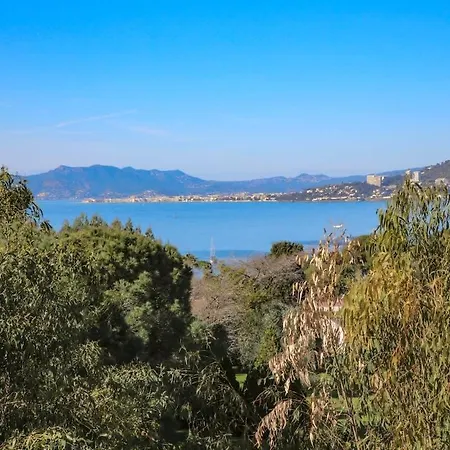 2 Bedroom With Mountain And Sea View Διαμέρισμα *