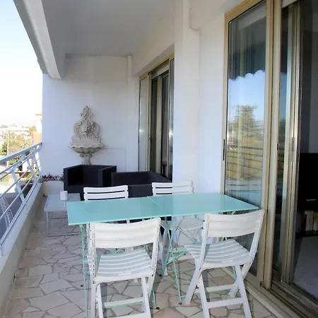 2 Bedroom With Mountain And Sea View Διαμέρισμα *