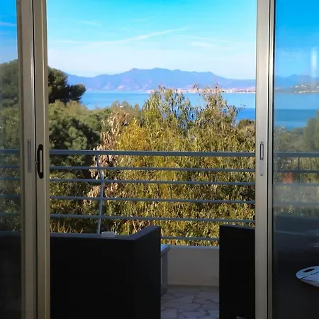 2 Bedroom With Mountain And Sea View