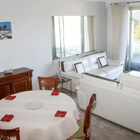 Apartment 2 Bedroom With Mountain And Sea View