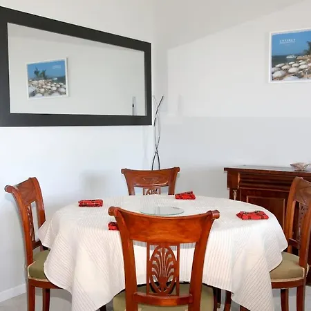 2 Bedroom With Mountain And Sea View 아파트 앙티브