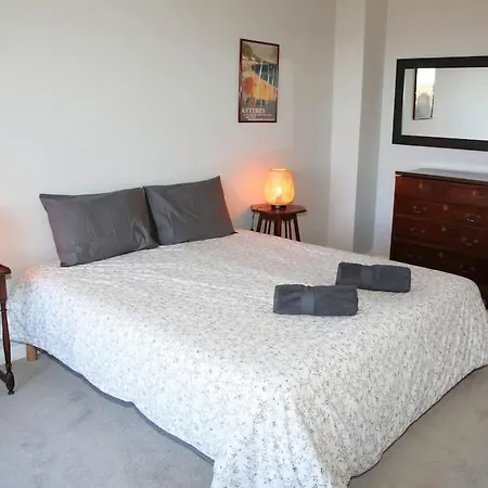 2 Bedroom With Mountain And Sea View *