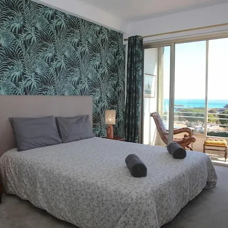 2 Bedroom With Mountain And Sea View 아파트 앙티브